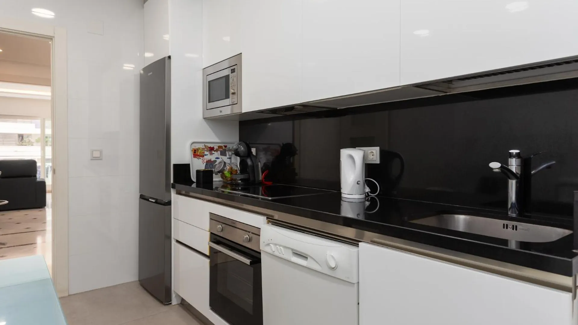 Apartment Mtr - Marbella Temporary Rent 3 Bedrooms Av Del Mar Spain